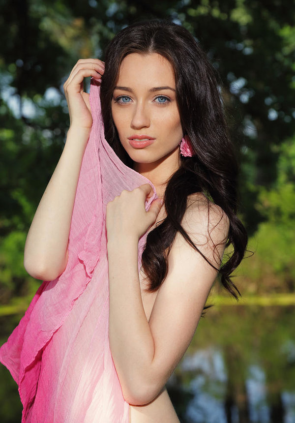 Альбина, 21